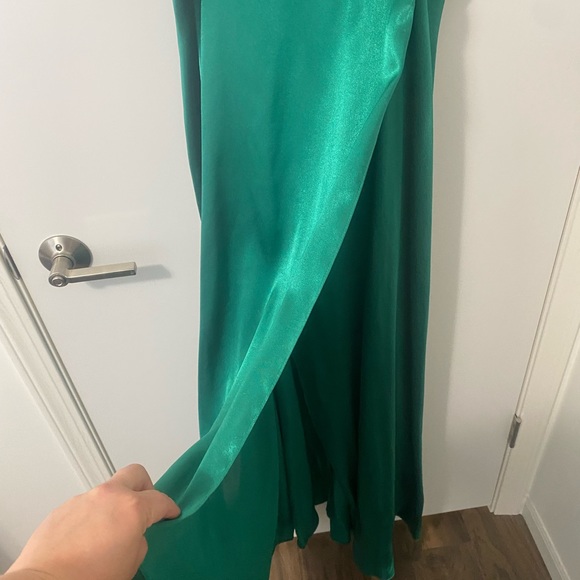 Emerald Green Prom Dress NWT! - Picture 7 of 11